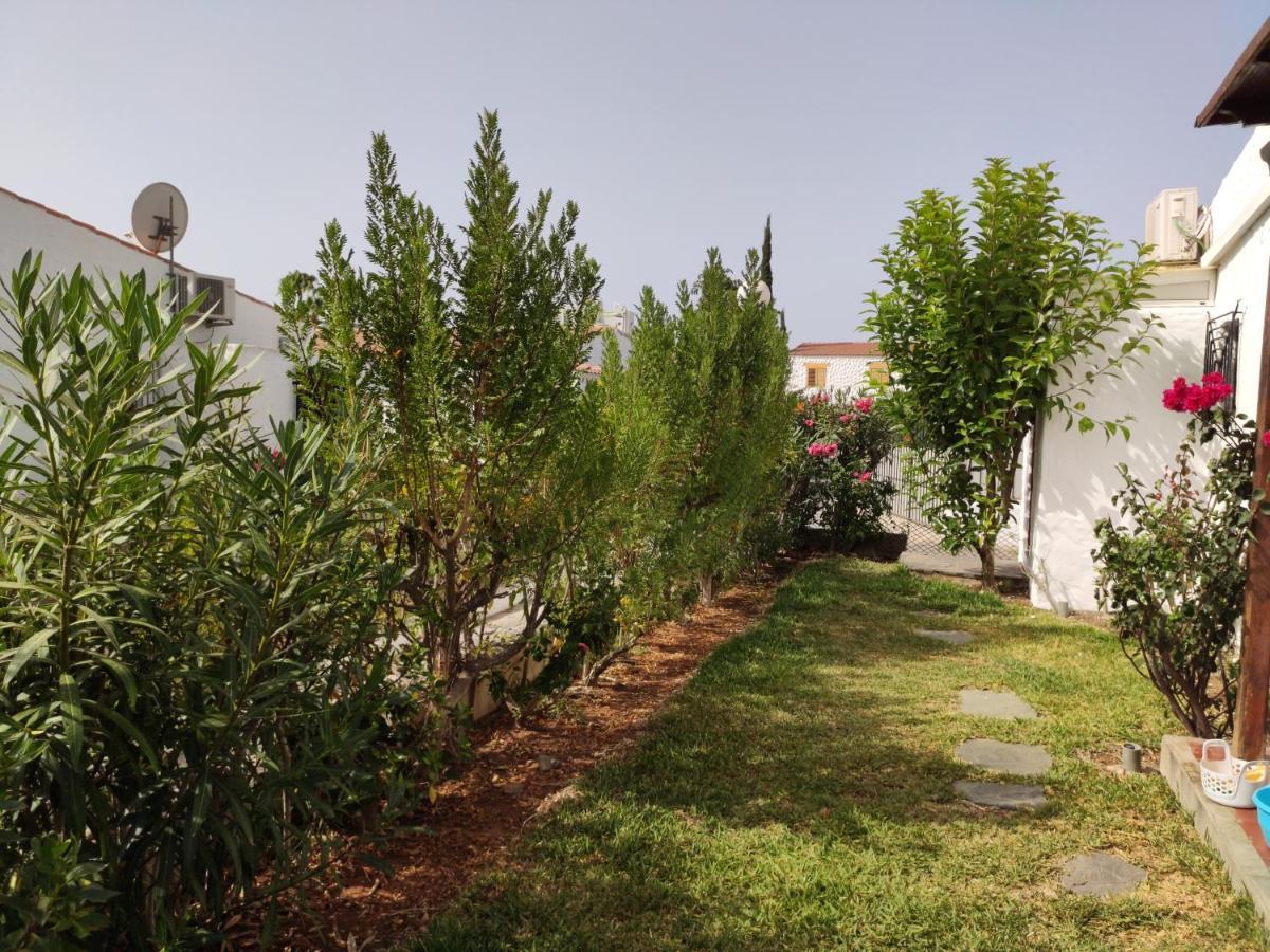 Lovely 2 Bedroom Bungalow With Parking มาสปาโลมาส ภายนอก รูปภาพ